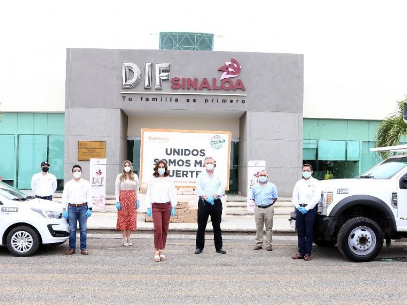 Entrega empresa Bachoco donación a DIF Estatal