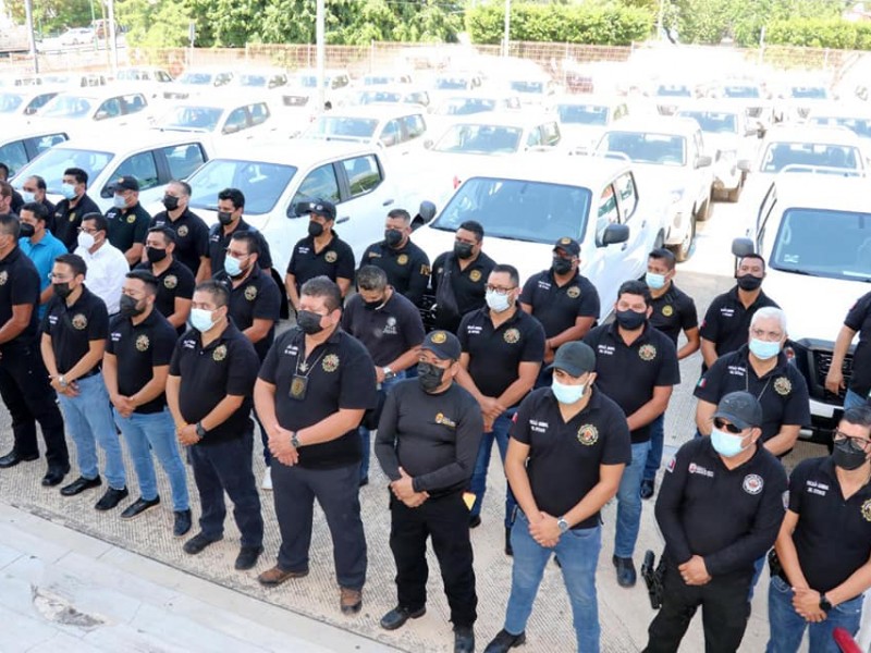 Entrega FGE vehículos a Policía Especializada en Chiapas