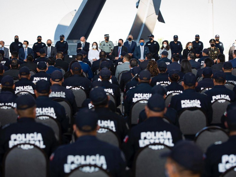 Entrega gobernador equipamiento a instituciones de seguridad