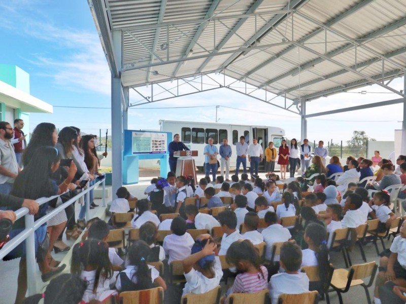 Entrega gobernador obra de infraestructura educativa