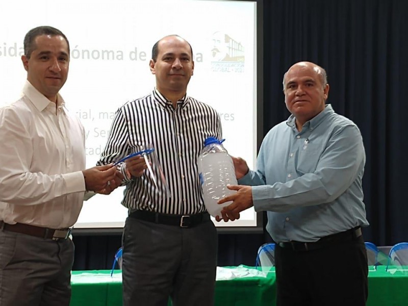 Entrega la UAS gel antibacterial y material protector al ISSSTE