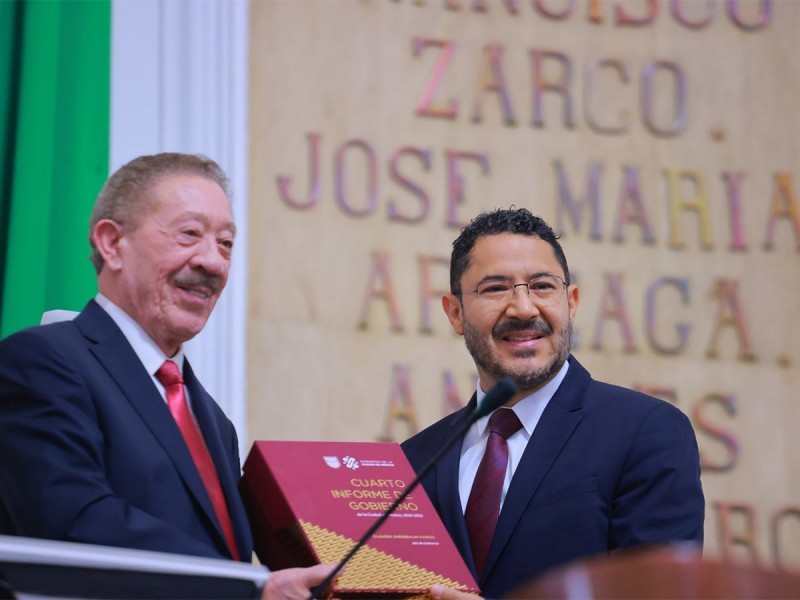 Entrega Martí Batres Cuarto Informe de Claudia Sheinbaum