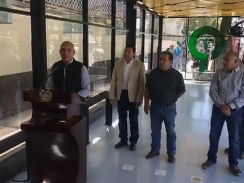 Entrega Municipio parada Dubai en el IMSS