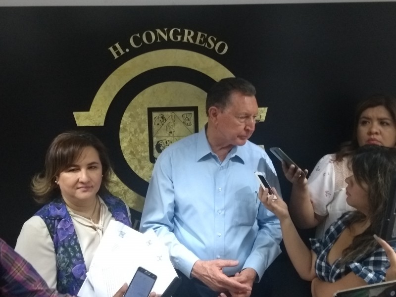 Entrega PAN resultados de consulta al Congreso