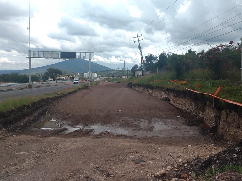 Entrega presidente Enrique Peña Nieto carretera inconclusa