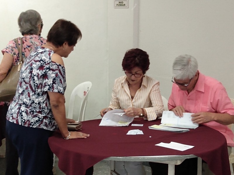 Entrega Sutspes bonos conmemorativos a jubilados