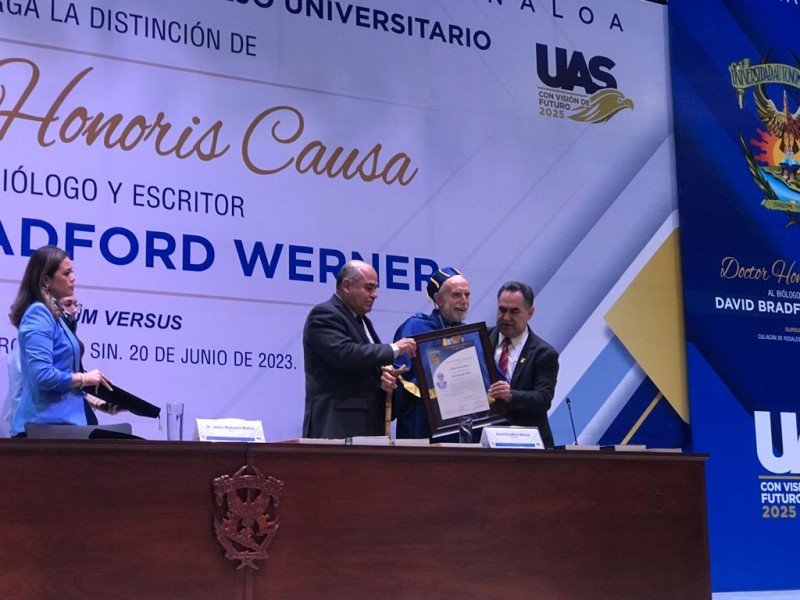 Entrega UAS premio Honoris Causa a David Werner