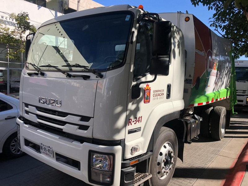 Entregan 3 camiones recolectores de basura a sindicaturas de Culiacán