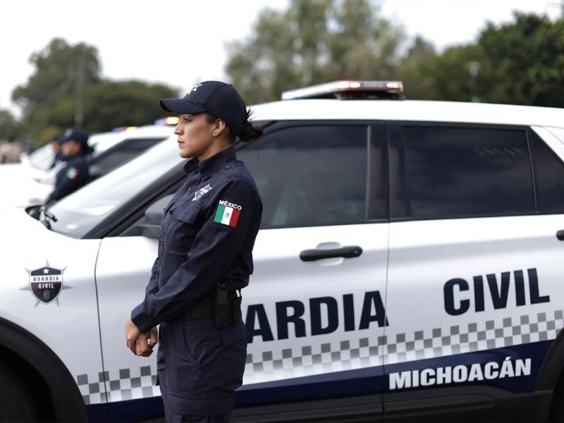 Entregan 40 patrullas a la Guardia Civil con inversión de 40 millones