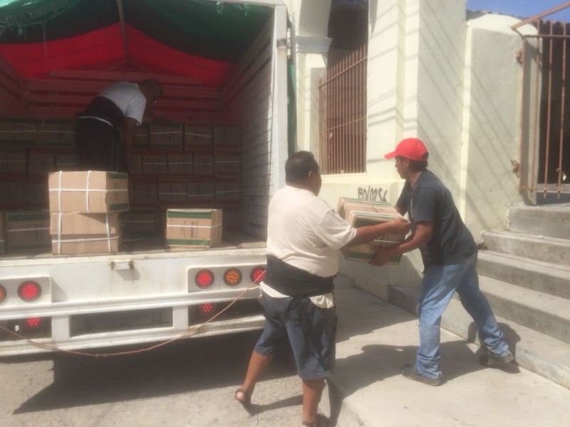 Entregan 6,000 libros de texto gratuito en Tehuantepec