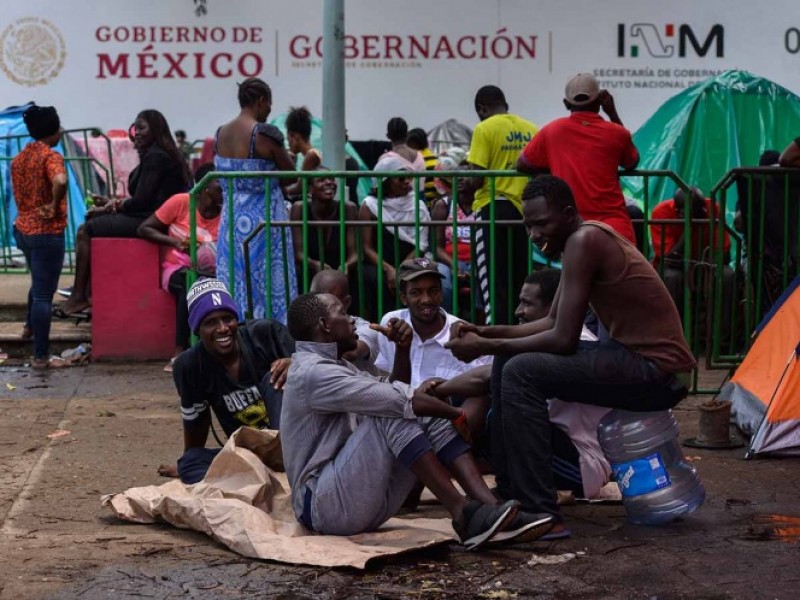 Entregan a africanos primeras visas permanentes en Chiapas