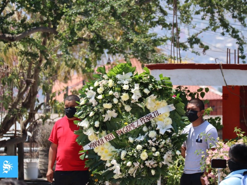 Entregan a FGR dos policías estatales relacionados al caso Kothan