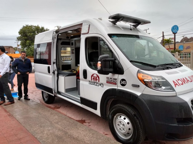 Entregan ambulancia para ISSSTESON en Guaymas