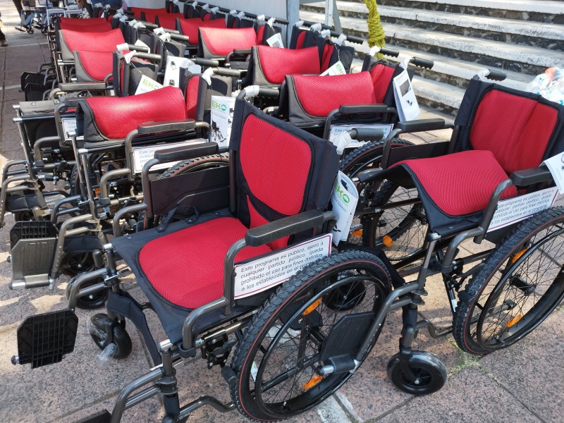 Entregan aparatos funcionales a personas con discapacidad de Zamora