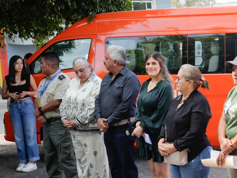Entregan apoyos a afectados por inundaciones en La Barca y Ayotlán