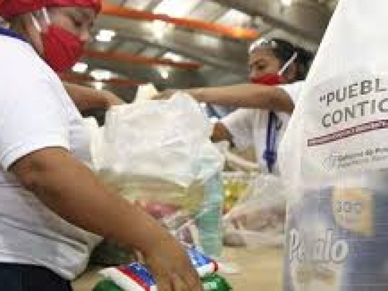 Entregan casi 50 mil paquetes alimentarios en Puebla