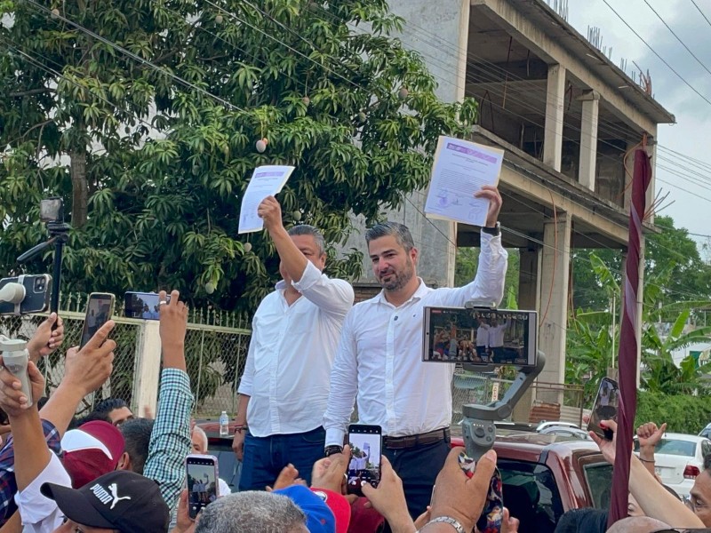 Entregan constancia a presidente electo de Tuxpan
