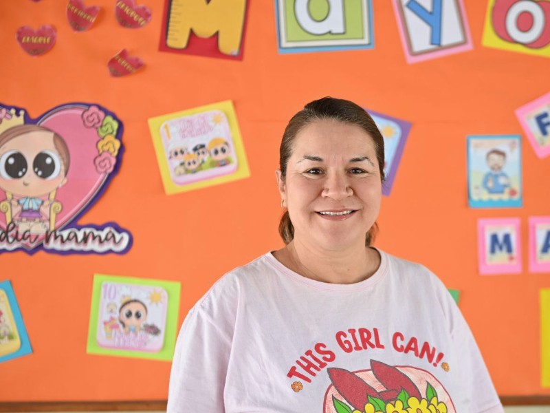 Entregan de manera anticipada uniformes escolares en Sonora