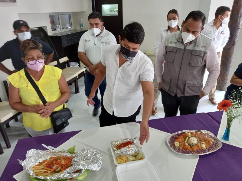 Entregan distintivos a restaurantes con menús saludables