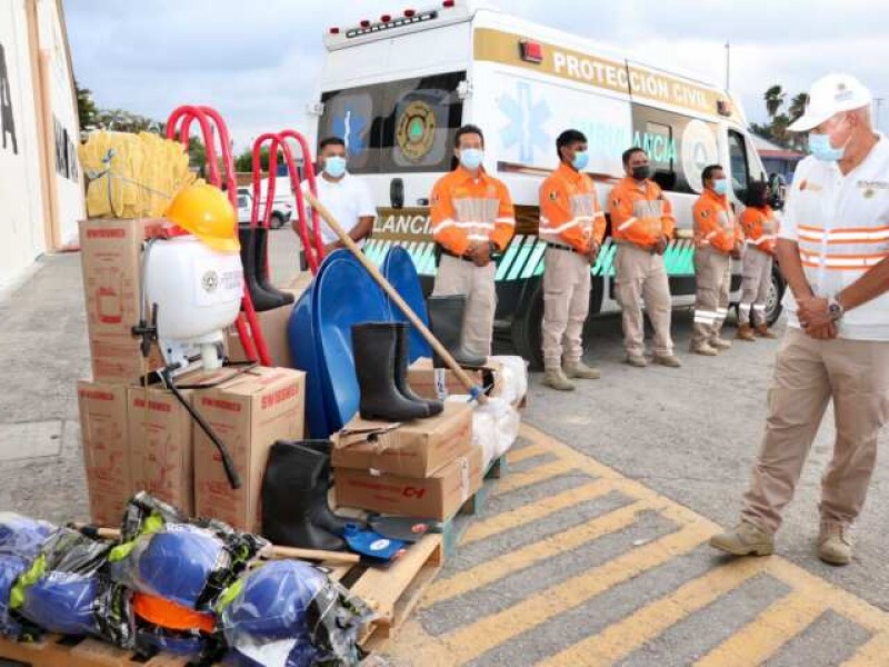 Entregan equipamiento a grupos de voluntarios en Tuxtla