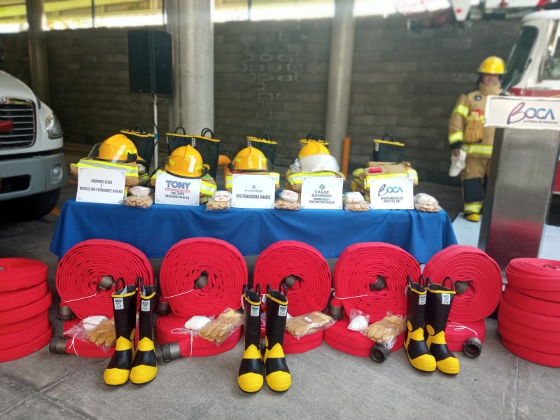 Entregan equipo de protección a Bomberos Conurbados