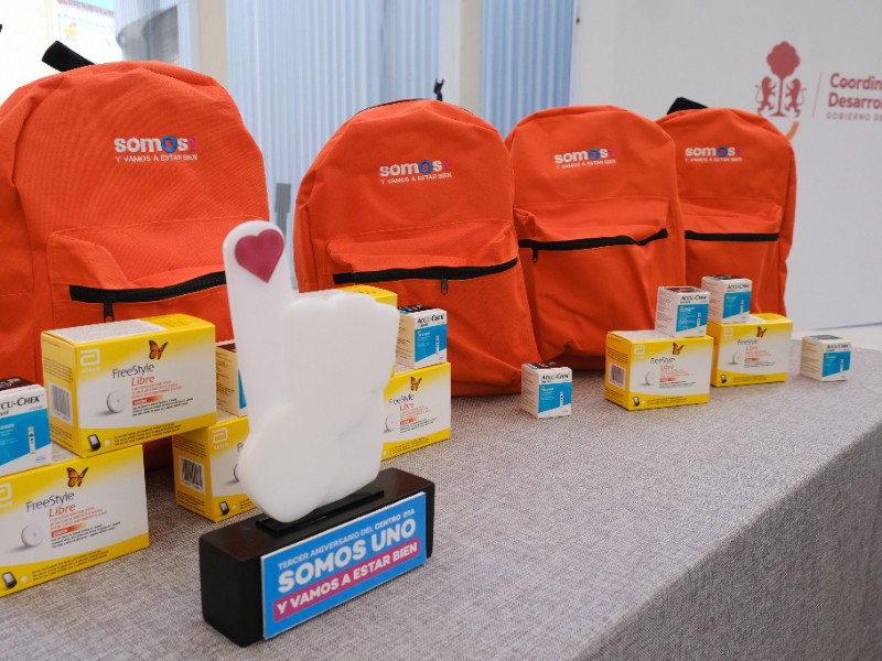 Entregan kits para diabetes tipo 1 en menores de edad