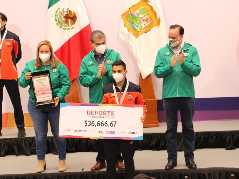Entregan Premio Estatal del Deporte de Coahuila
