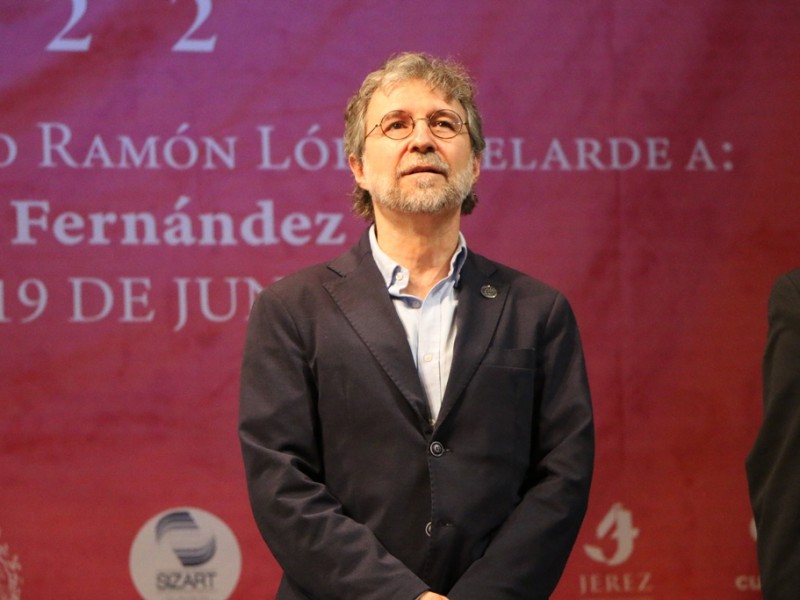 Entregan premio Iberoamericano de Poesía Ramón López Velarde