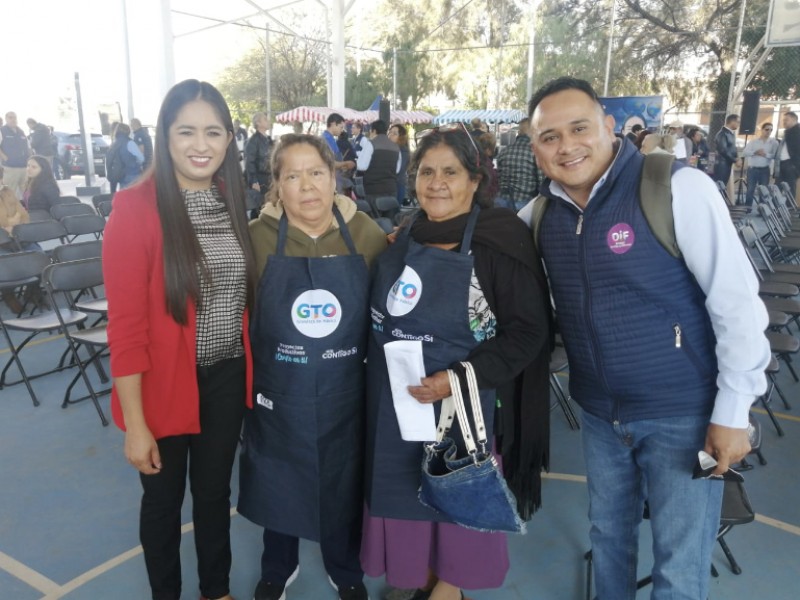 Entregan Proyectos Productivos a Personas Adultas Mayores