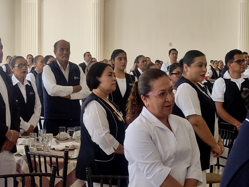 Entregan reconocimientos a profesionales de enfermería de Zacatecas