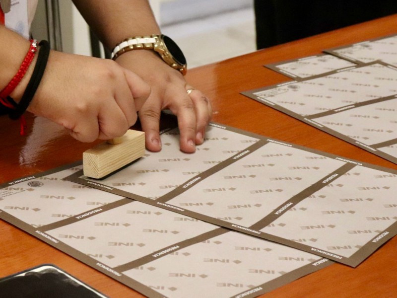 Entregan sobres de seguridad para voto en prisión preventiva