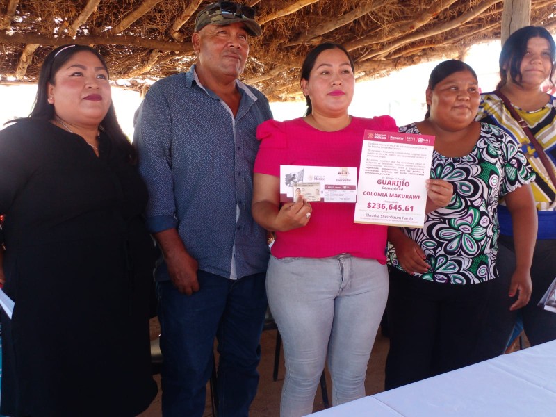 Entregan tarjetas del Bienestar a comunidades guarijías en Álamos