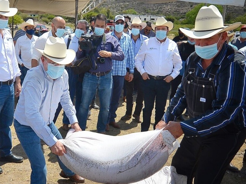 Entregarán apoyos a ganaderos afectados por sequía