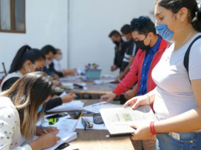 Entregarán becas rezagadas a estudiantes de nivel superior en Juchitán