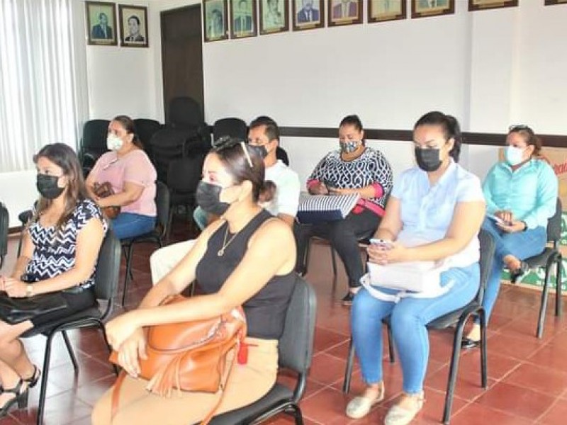 Entregaron Kits de limpieza a escuelas de Naranjos