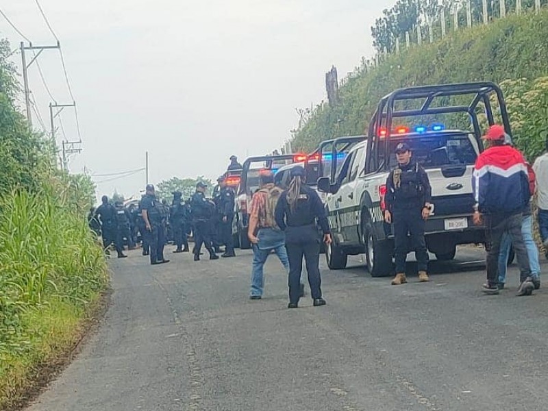 Envían a granaderos a liberar carretera en Carrillo Puerto