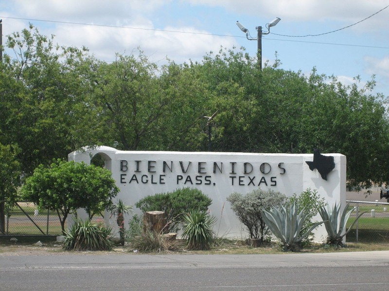 Envían a Texas a migrante baleado en Piedras Negras