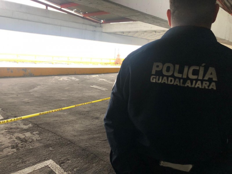 Era estudiante de UdeG joven asesinada en estacionamiento