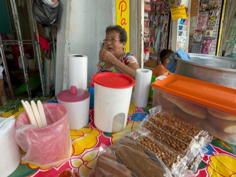 Erika Najarro, adulta mayor locataria durante medio siglo en Mercado de Tuxtla