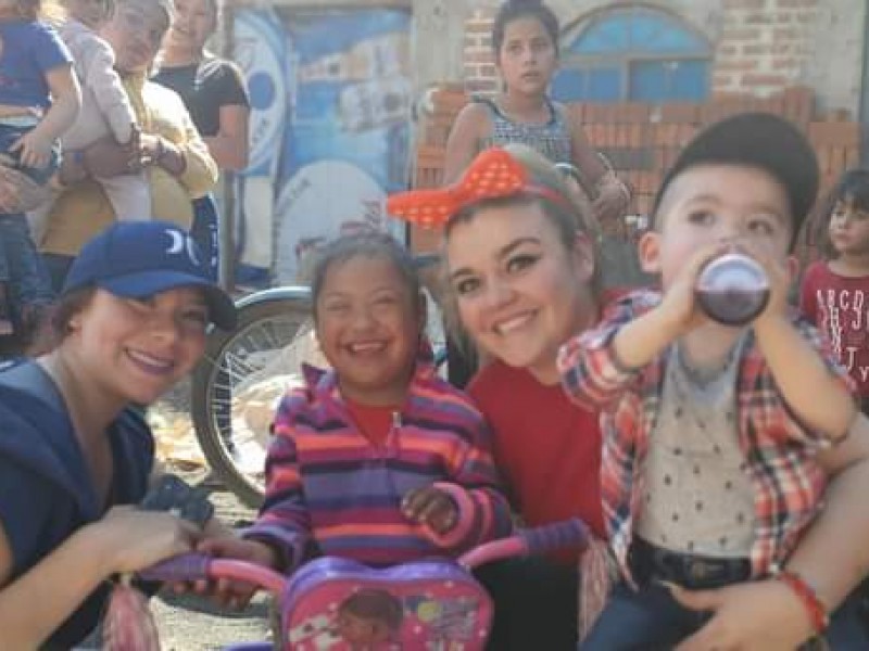 Erika Velarde, 15 años regalando sonrisas a niños zamoranos