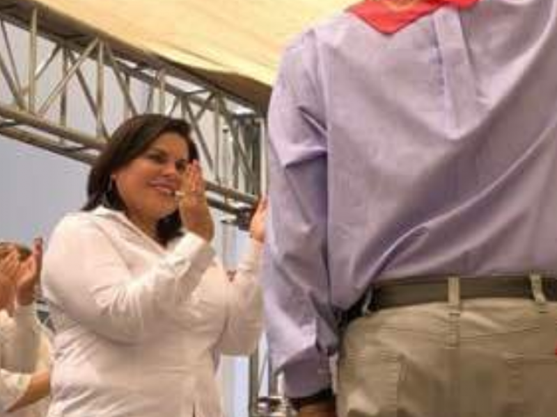 Es alcaldesa virtual Sara Valle en Guaymas