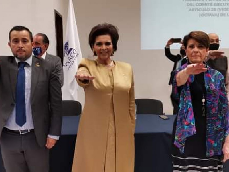 En medio de la crisis, mujer enfrenta retos en Canaco