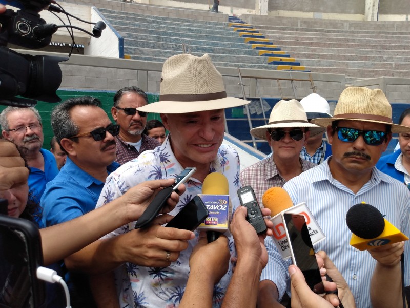 Es prioridad la remodelación del estadio: Quirino