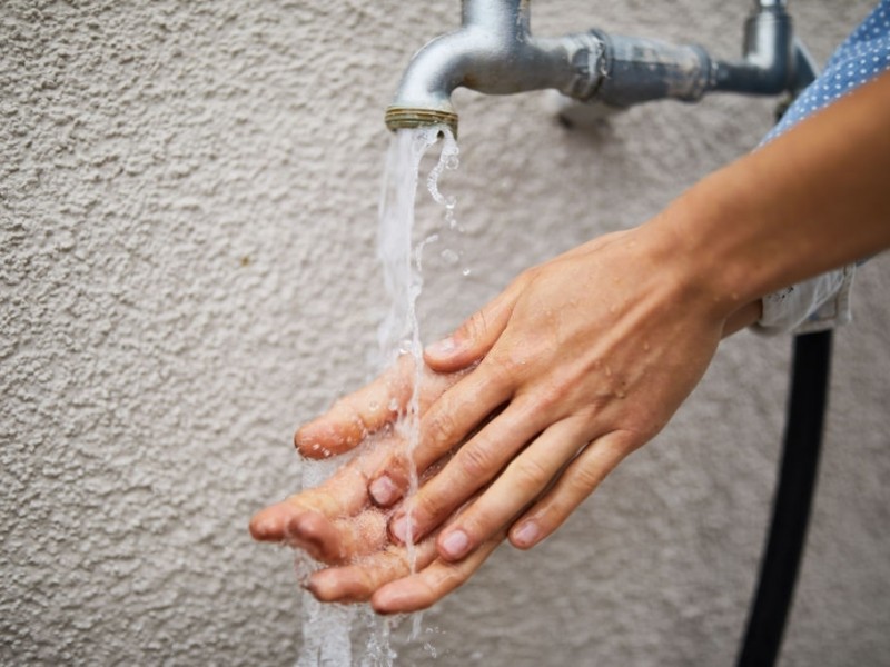 Es un crimen limitar el agua potable; Luis Enrique Miramontes