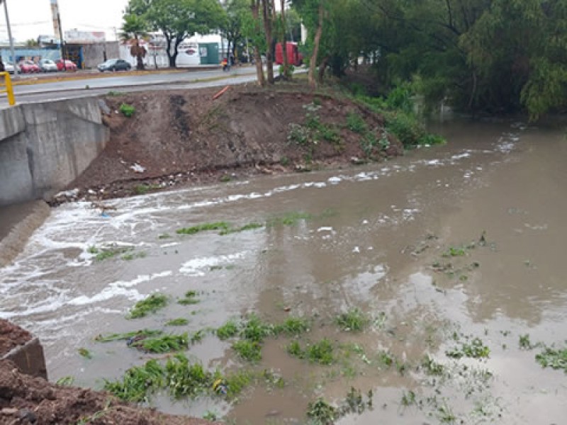 Es un hecho construcción de colector pluvial de av. Colosio