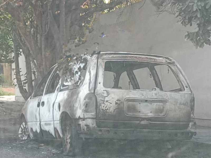 Escala la violencia con los incendios de vehículos, queman camioneta en Fátima