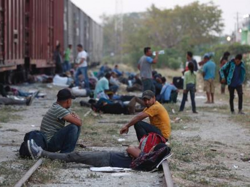 Escapan migrantes de autoridades fronterizas
