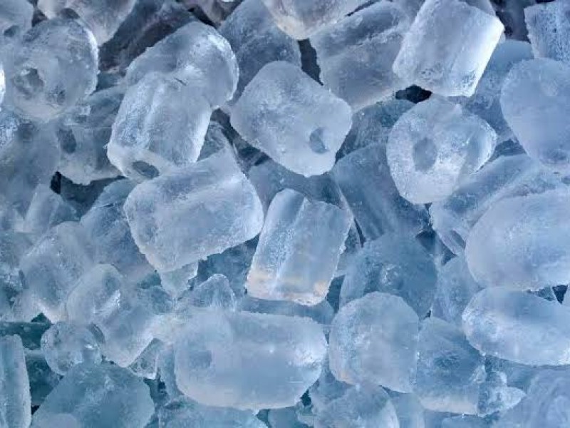 Escasez de bolsas de hielo y garrafones ante altas temperaturas