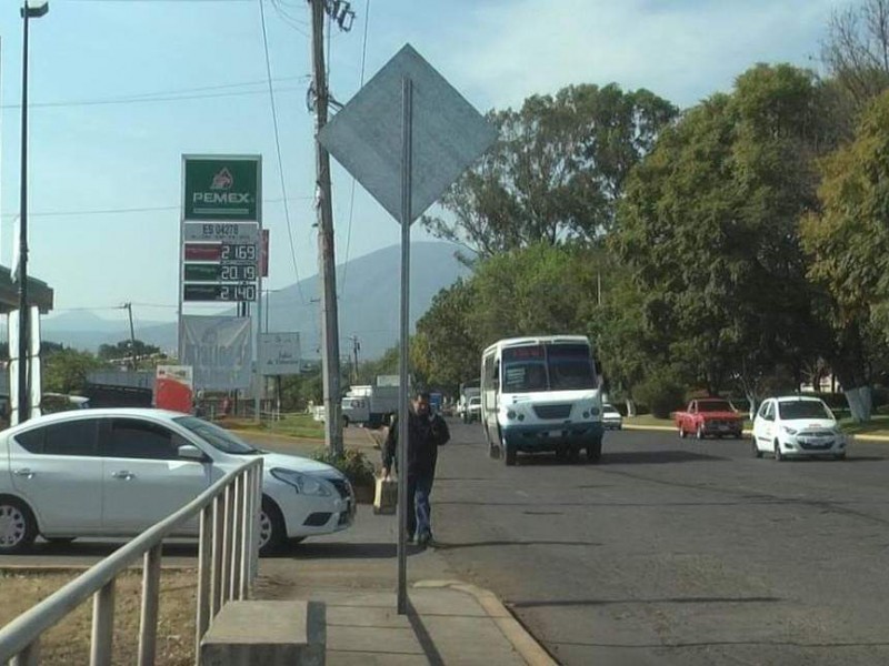 Escasez de combustible afecta a transportistas zamoranos