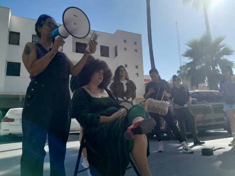 Escritoras del norte exigen renuncia de Paco Ignacio Taibo II Escritoras del norte exigen renuncia de Paco Ignacio Taibo II